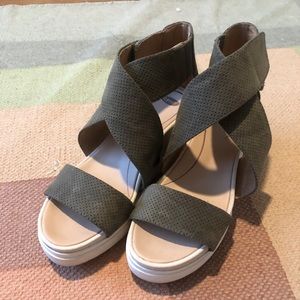 Dr. Scholl’s Platform Sandals
